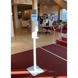 Gulvstativ med berringsfri/automat dispenser for desinfeksjonsmiddel - m/pfyllbar innebeholder 