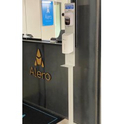 Teststasjon m/termometer for mling av feber og automat dispenser for desinfeksjonsmiddel 